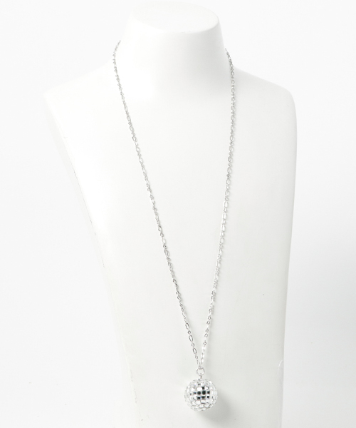 MOUSSY（マウジー）の「MIRROR BALL NECKLACE（ネックレス・レディース・シルバー・FREE）」の3枚目の写真