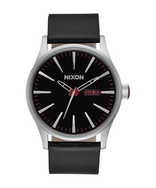 NIXON（ニクソン）の「THE SENTRY LEATHER（アナログ腕時計・メンズ・ブラウン系その他/シルバー系その他/その他1/ホワイト×シルバー/ブラック/ホワイト/その他2/ブルー系その他/その他3/ブラック×ゴールド/その他4/ガンメタ/ゴールド系その他/ブラウン系その他2/ブロンズ・FREE）」の2枚目の写真