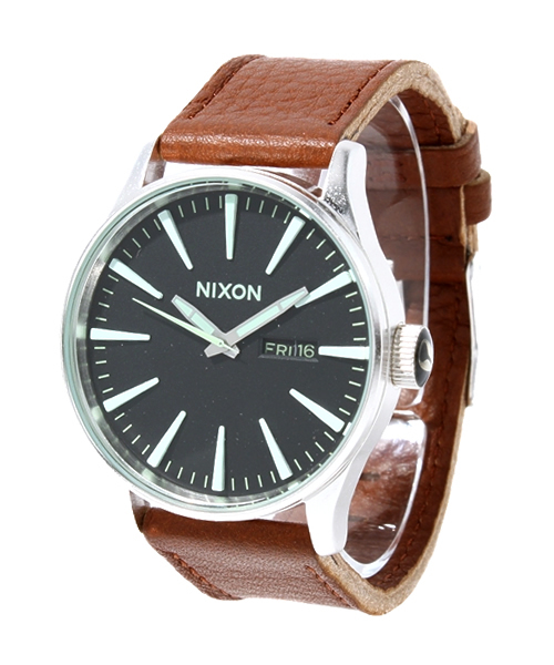 NIXON（ニクソン）の「THE SENTRY LEATHER（アナログ腕時計・メンズ・ブラウン系その他/シルバー系その他/その他1/ホワイト×シルバー/ブラック/ホワイト/その他2/ブルー系その他/その他3/ブラック×ゴールド/その他4/ガンメタ/ゴールド系その他/ブラウン系その他2/ブロンズ・FREE）」の6枚目の写真