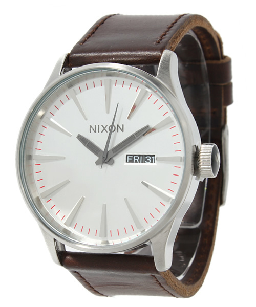 NIXON（ニクソン）の「THE SENTRY LEATHER（アナログ腕時計・メンズ・ブラウン系その他/シルバー系その他/その他1/ホワイト×シルバー/ブラック/ホワイト/その他2/ブルー系その他/その他3/ブラック×ゴールド/その他4/ガンメタ/ゴールド系その他/ブラウン系その他2/ブロンズ・FREE）」の10枚目の写真