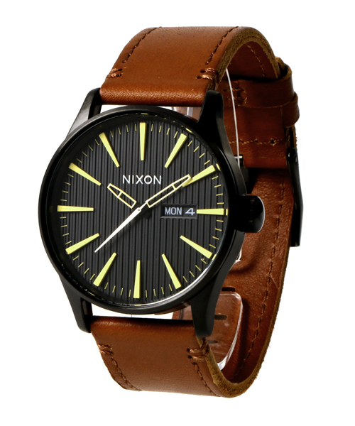 NIXON（ニクソン）の「THE SENTRY LEATHER（アナログ腕時計・メンズ・ブラウン系その他/シルバー系その他/その他1/ホワイト×シルバー/ブラック/ホワイト/その他2/ブルー系その他/その他3/ブラック×ゴールド/その他4/ガンメタ/ゴールド系その他/ブラウン系その他2/ブロンズ・FREE）」の8枚目の写真