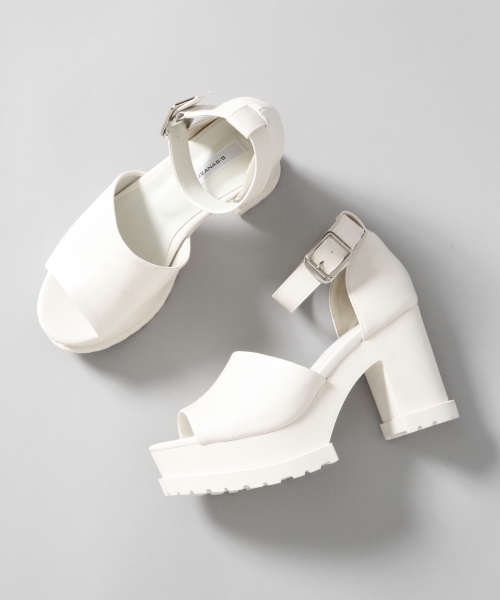 Jeanasis ジーナシス の ストラップヒールサンダル サンダル Wear