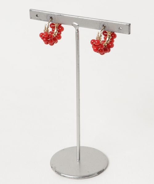 tone（トーン）の「【marinaJEWELRY】14kgf/Red Coral*wrapped pierced earring（ピアス（両耳用）・レディース・レッド・S）」の4枚目の写真