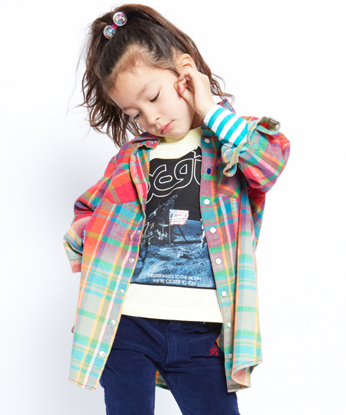 X-girl Stages(エックスガールステージス)の「L/S TEE “TO THE MOON” (4T~7T)(Tシャツ/カットソー・キッズ・ブラック/イエロー/ピンク・4T/5T/6T/7T)」の9枚目の写真