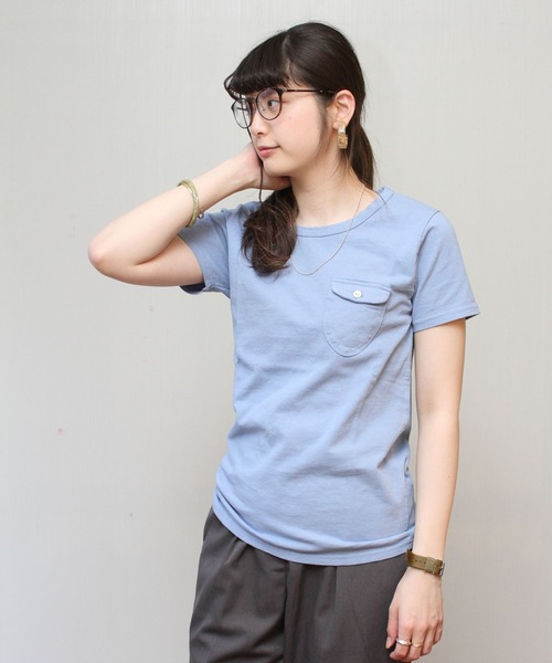 EEL（イール）の「EEL / イール 別注 陶器ボタンのポケＴ　ポケットTシャツ（Tシャツ/カットソー・メンズ・ホワイト/グレー/サックスブルー・M/L/XL/XS）」の2枚目の写真