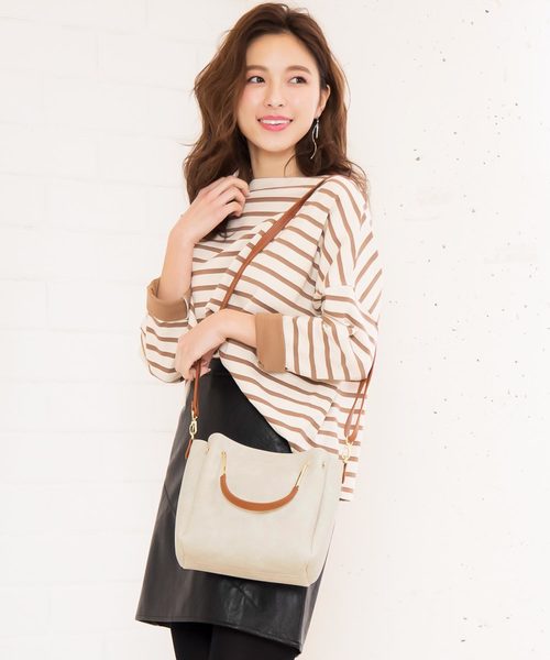 KOBE LETTUCE（コウベレタス）の「ショルダー付き2Wayゴールドハンドルバッグ（ハンドバッグ・レディース・ベージュ系その他/ブルー/ブラック・FREE）」の2枚目の写真