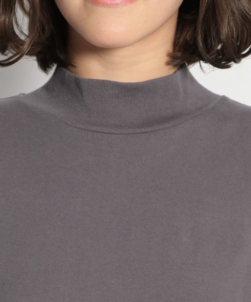 niko and...(ニコアンド)の「USAコットンハイネック長袖プルオーバー(Tシャツ/カットソー・レディース・ベージュ/オフホワイト/ダークグレー/オレンジ・MEDIUM/LARGE)」の11枚目の写真