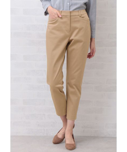 NATURAL BEAUTY BASIC（ナチュラルビューティーベーシック）の「ストレッチサテンパンツ（その他パンツ・レディース・ベージュ/オフホワイト・SMALL/MEDIUM/LARGE/X-SMALL）」の2枚目の写真