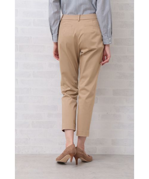 NATURAL BEAUTY BASIC（ナチュラルビューティーベーシック）の「ストレッチサテンパンツ（その他パンツ・レディース・ベージュ/オフホワイト・SMALL/MEDIUM/LARGE/X-SMALL）」の11枚目の写真