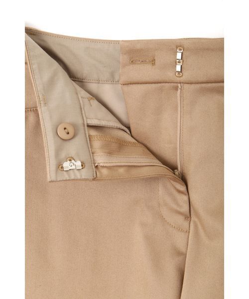 NATURAL BEAUTY BASIC（ナチュラルビューティーベーシック）の「ストレッチサテンパンツ（その他パンツ・レディース・ベージュ/オフホワイト・SMALL/MEDIUM/LARGE/X-SMALL）」の18枚目の写真