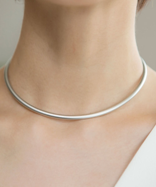 colleca la（コレカラ）の「マットメタルチョーカー（チョーカー・レディース・シルバー/ゴールド・ﾌﾘ-）」の3枚目の写真