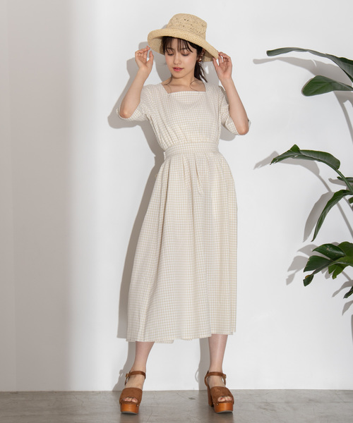 WEGO(ウィゴー)の「WEGO/バックオープンチェックロングワンピース(ワンピース・レディース・ブラック系その他2/ベージュ系その他2・FREE)」の2枚目の写真