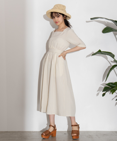 WEGO(ウィゴー)の「WEGO/バックオープンチェックロングワンピース(ワンピース・レディース・ブラック系その他2/ベージュ系その他2・FREE)」の3枚目の写真