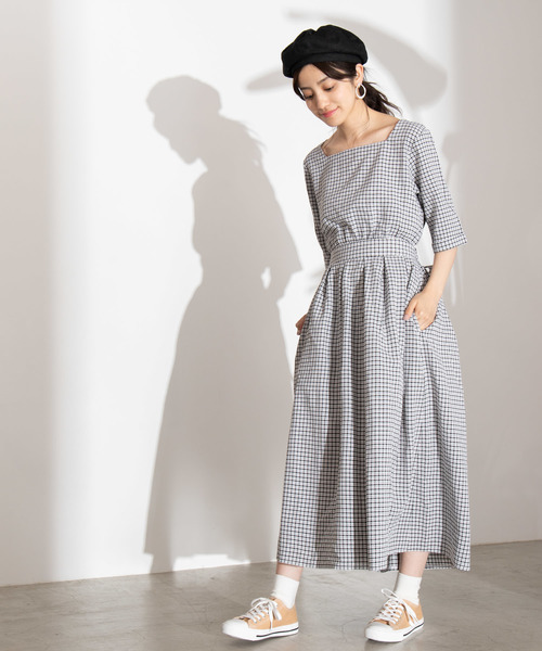 WEGO(ウィゴー)の「WEGO/バックオープンチェックロングワンピース(ワンピース・レディース・ブラック系その他2/ベージュ系その他2・FREE)」の6枚目の写真