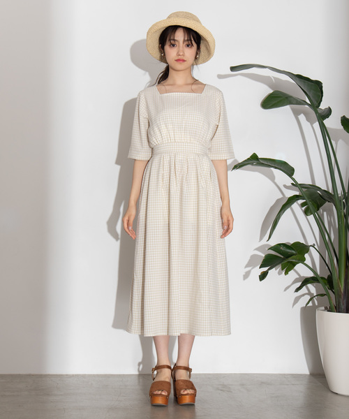 WEGO(ウィゴー)の「WEGO/バックオープンチェックロングワンピース(ワンピース・レディース・ブラック系その他2/ベージュ系その他2・FREE)」の9枚目の写真