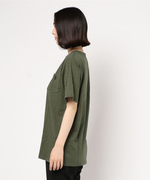 KOBE LETTUCE(コウベレタス)の「ポケット付きサイドスリットゆるTシャツ(Tシャツ/カットソー・メンズ・オフホワイト/ブラック/ベージュ/カーキ・M/L)」の6枚目の写真