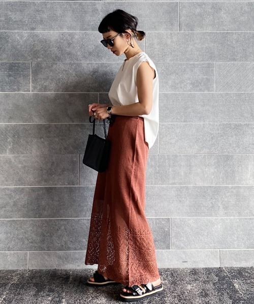 PAGEBOY（ページボーイ）の「マルチファンクションノースリ（Tシャツ/カットソー・レディース・ブラック/パープル/オフホワイト/イエロー系その他/ダークブラウン/グレイッシュベージュ・FREE）」の21枚目の写真