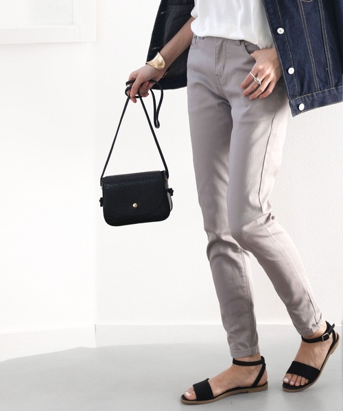 classicalelf(クラシカルエルフ)の「スーパーストレッチスキニー無地レギュラーデニム&チノパンツ(フルレングス)(デニムパンツ・レディース・インディゴブルー/ブラック/オフホワイト/ライトグレー/ライトブルー/ブラウン/ブラック系その他/ワンウォッシュ・LARGE/MEDIUM/SMALL/X-LARGE/XX-LARGE)」の20枚目の写真