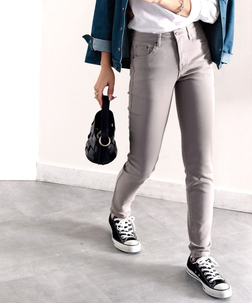 classicalelf(クラシカルエルフ)の「スーパーストレッチスキニー無地レギュラーデニム&チノパンツ(フルレングス)(デニムパンツ・レディース・インディゴブルー/ブラック/オフホワイト/ライトグレー/ライトブルー/ブラウン/ブラック系その他/ワンウォッシュ・LARGE/MEDIUM/SMALL/X-LARGE/XX-LARGE)」の19枚目の写真