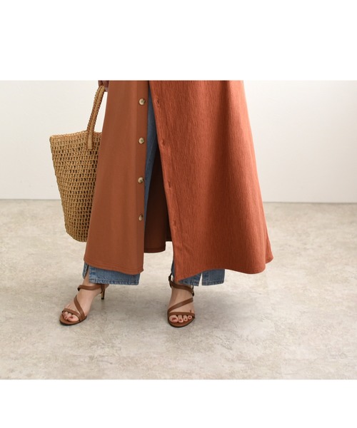 LHELBIE（レルビエ）の「アシメボタンスリットワンピース（ワンピース・レディース・ライトブルー/ブラック/テラコッタ・M）」の9枚目の写真