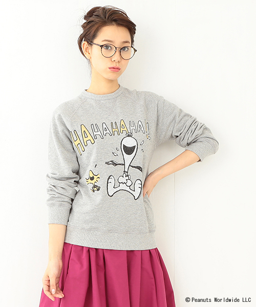 Ray BEAMS（レイビームス）の「JUNK FOOD×Ray BEAMS / 別注スヌーピー HAHA（スウェット・レディース・グレー・ONE SIZE）」の15枚目の写真