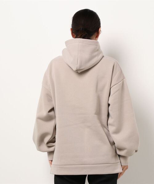 natural couture（ナチュラルクチュール）の「【WEB限定カラー有り】プチプラほっこりフーディー（パーカー・レディース・ベージュ/ブラウン/サックスブルー/アイボリー/モカ/スミクロ・FREE）」の7枚目の写真