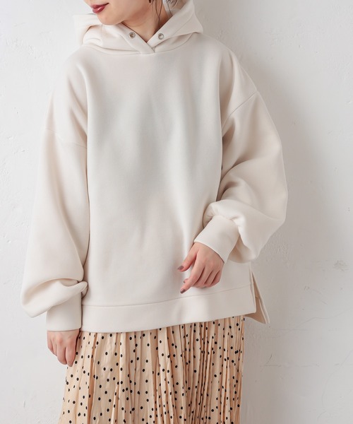 natural couture（ナチュラルクチュール）の「【WEB限定カラー有り】プチプラほっこりフーディー（パーカー・レディース・ベージュ/ブラウン/サックスブルー/アイボリー/モカ/スミクロ・FREE）」の2枚目の写真