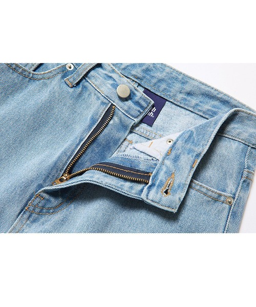 muahmuah（ムーアムーア）の「A'GEM/9 × .kom『muah muah/ムーアムーア』WIDE DENIM PANTS/ ワイドデニムパンツ（デニムパンツ・レディース・ライトブルー/ダークブルー/ブルー・S/M）」の6枚目の写真