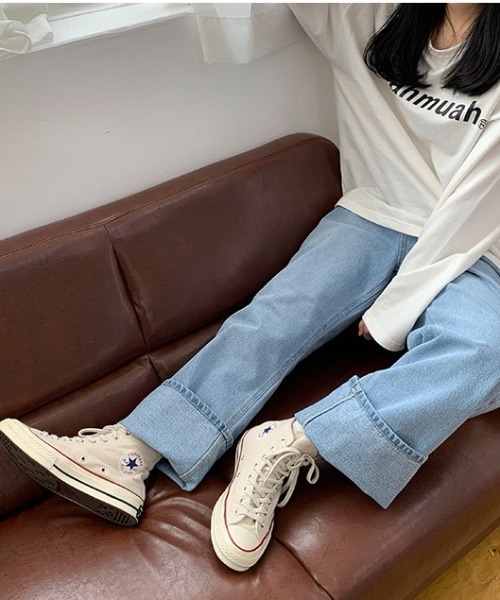 muahmuah（ムーアムーア）の「A'GEM/9 × .kom『muah muah/ムーアムーア』WIDE DENIM PANTS/ ワイドデニムパンツ（デニムパンツ・レディース・ライトブルー/ダークブルー/ブルー・S/M）」の7枚目の写真