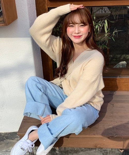 muahmuah（ムーアムーア）の「A'GEM/9 × .kom『muah muah/ムーアムーア』WIDE DENIM PANTS/ ワイドデニムパンツ（デニムパンツ・レディース・ライトブルー/ダークブルー/ブルー・S/M）」の8枚目の写真