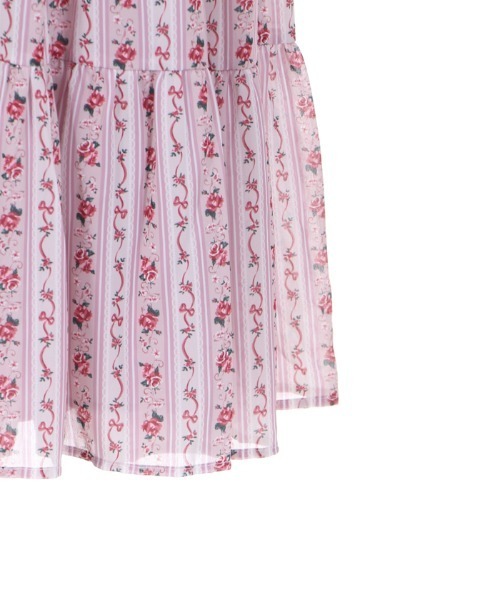 axes femme（アクシーズファム）の「プチローズ柄ワンピース