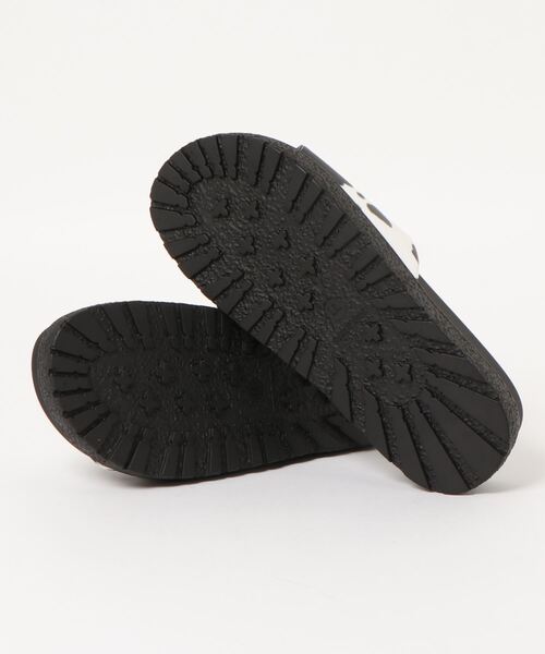 ANAP(アナップ)の「カウ柄・アニマル柄サンダル(サンダル・レディース・ブラック・S/M/L/LL)」の2枚目の写真