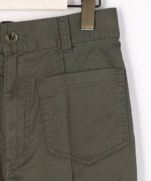 179/WG（イチナナキュウダブルジー）の「セミフレアチノパン（チノパンツ・レディース・グリーン/ベージュ・MEDIUM）」の9枚目の写真