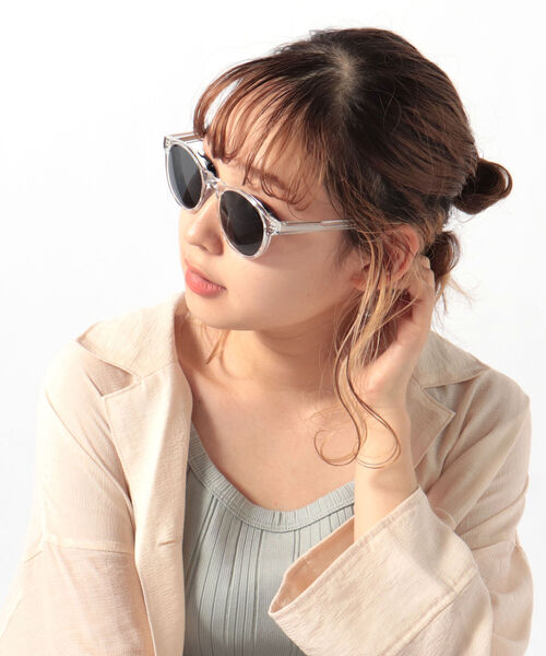 FREDY&GLOSTER（フレディアンドグロスター）の「【A.Kjaerbede/エキアビド】MARVIN サングラス（サングラス・レディース・グレー/クリア/ベージュ系その他3・FREE）」の3枚目の写真