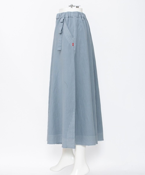 AS KNOW AS de base(アズノゥアズドゥバズ)の「綿麻お山のステッチスカート(スカート・レディース・ブルー/グリーン/スミクロ・FREE)」の9枚目の写真