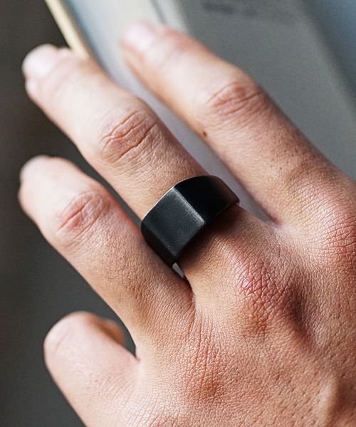 MinoriTY（マイノリティ）の「スチールフラットスクウェアリング メンズ ウィメンズ（リング・メンズ・ブラック/シルバー・S/M/XS）」の10枚目の写真