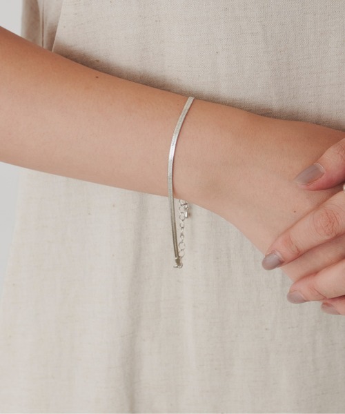 Aunt Marie's（アントマリーズ）の「スネークチェーンブレスレット（ブレスレット・レディース・シルバー/ゴールド・FREE）」の4枚目の写真