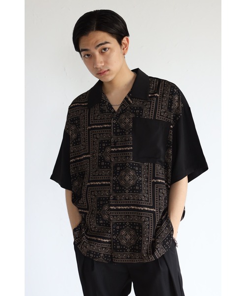 CREARE -LINO-(クレアーレリノ)の「バンダナ柄 オーバーサイズ オープンカラーシャツ<ユニセックス>(シャツ/ブラウス・メンズ・ブラック/ブラウン・M/L)」の18枚目の写真