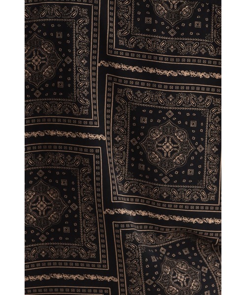 CREARE -LINO-(クレアーレリノ)の「バンダナ柄 オーバーサイズ オープンカラーシャツ<ユニセックス>(シャツ/ブラウス・メンズ・ブラック/ブラウン・M/L)」の22枚目の写真