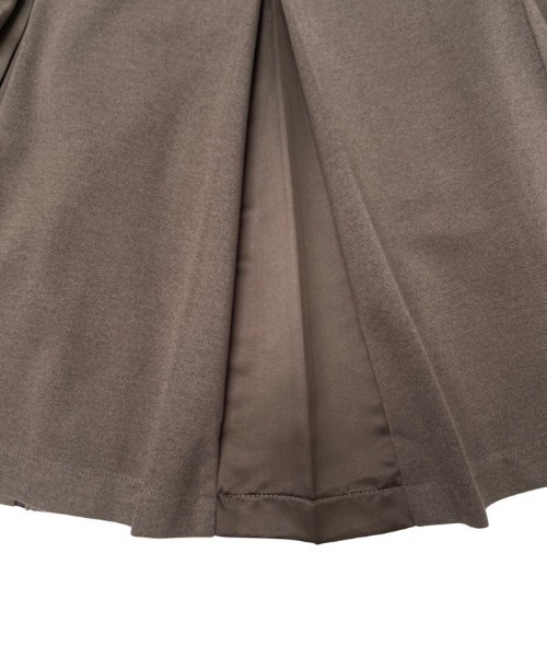 NEUNA（ヌナ）の「ウールタッチマーメイドプリーツサテン切替ロングスカート（スカート・レディース・ブラック/アイボリー/グレイッシュベージュ・SMALL/MEDIUM/LARGE）」の16枚目の写真