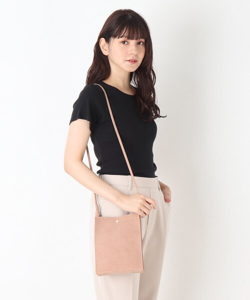 SHOO・LA・RUE（シューラルー）の「◆ヌバック風スクエアショルダー（ショルダーバッグ・レディース・チャコールグレー/ベージュ/ライトパープル/ベビーピンク・00）」の7枚目の写真