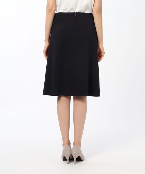 UNTITLED（アンタイトル）の「◆【洗える・消臭・UV・抗菌防臭】ネオカトレアフレアスカート（スーツスカート・レディース・ダークネイビー/グレー系その他6・02/01/03）」の12枚目の写真