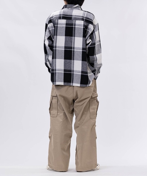 GLOVE HOUSE（グローブハウス）の「【a】ヘビーネルチェック裏起毛　ルーズシャツ（シャツ/ブラウス・メンズ・ネイビー/グリーン/サックスブルー/ブルー/レッド/グリーン系その他/ネイビー系/レッド系その他/ホワイト/イエロー/ベージュ・MEDIUM/LARGE/X-LARGE）」の15枚目の写真