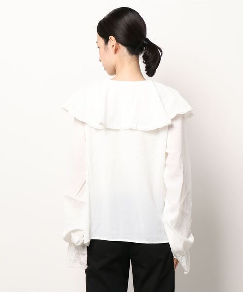 ehka sopo（エヘカソポ）の「ラッフルブラウス（シャツ/ブラウス・レディース・ブラック/オフホワイト/キナリ・ﾌﾘ-）」の5枚目の写真