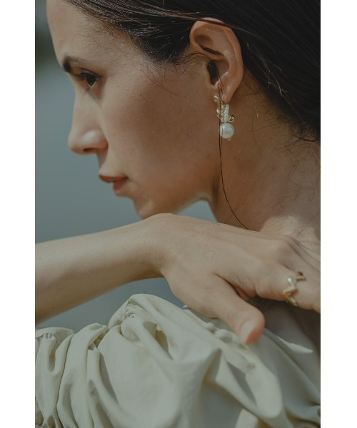 mou（モウ）の「【Na.moda】Gold bumpy pearl pierce（ピアス（両耳用）・レディース・ゴールド・FREE）」の7枚目の写真