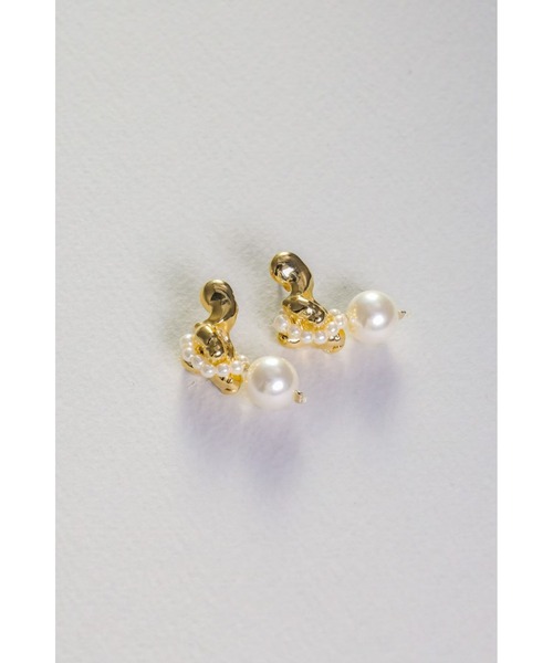 mou（モウ）の「【Na.moda】Gold bumpy pearl pierce（ピアス（両耳用）・レディース・ゴールド・FREE）」の3枚目の写真