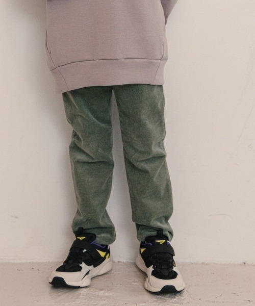 GLOBAL WORK（グローバルワーク）の「キッズ/ソフトタッチコーデュロイスリム/215951（その他パンツ・キッズ・ベージュ/グレー/ブルー/グリーン/ダークグレー/ベビーピンク/グリーン系その他6・110cm/100cm/120cm/130cm/140cm/150cm/160cm）」の12枚目の写真