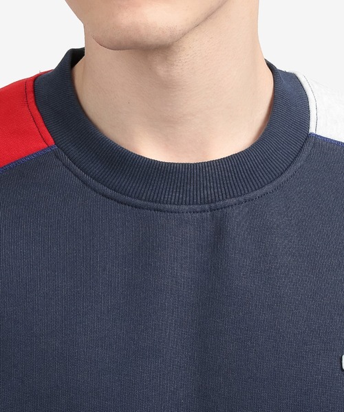 tommy jeans（トミー ジーンズ）の「カラーブロックトレーナー（スウェット・メンズ・ネイビー/ベージュ・LARGE/SMALL/X-LARGE/MEDIUM）」の4枚目の写真