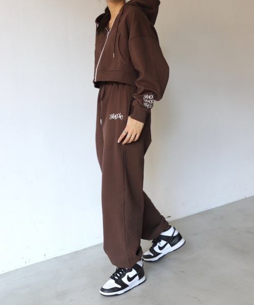 SHAGGIE(シャギー)の「SHAGGIE裏起毛ショートZIPパーカー(パーカー・レディース・ホワイト/ブラック/ブラウン/グレー・FREE)」の9枚目の写真