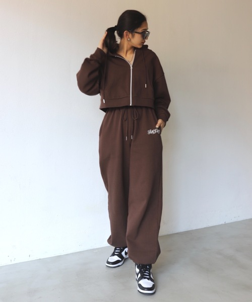 SHAGGIE(シャギー)の「SHAGGIE裏起毛ショートZIPパーカー(パーカー・レディース・ホワイト/ブラック/ブラウン/グレー・FREE)」の5枚目の写真
